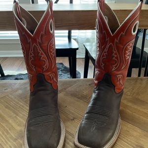 Mens Justin Cowboy Boots. Size 6 EE